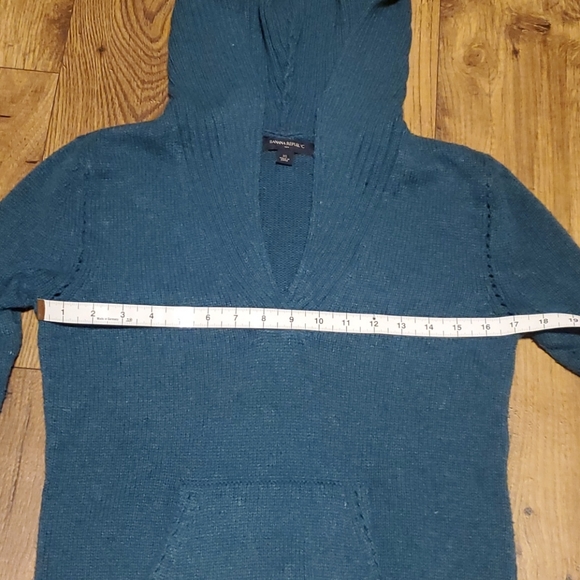 🔵Banana Republic hooded sweater - Picture 8 of 10